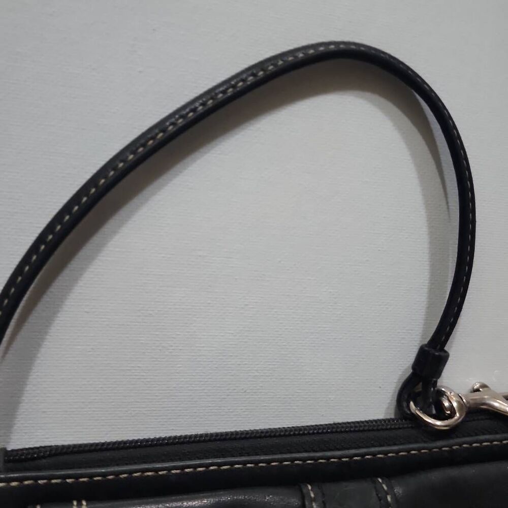 Coach Soho black leather buckle wristlet clutch bag. Y2K - Picture 8 of 12